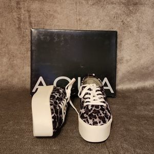 AQUA Women's Piper Platform Sneaker